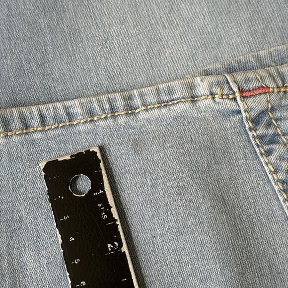 NWT TRUE RELIGION Joey Mid Rise Flap Flare Jeans Light Wash W42 - Picture 8 of 10